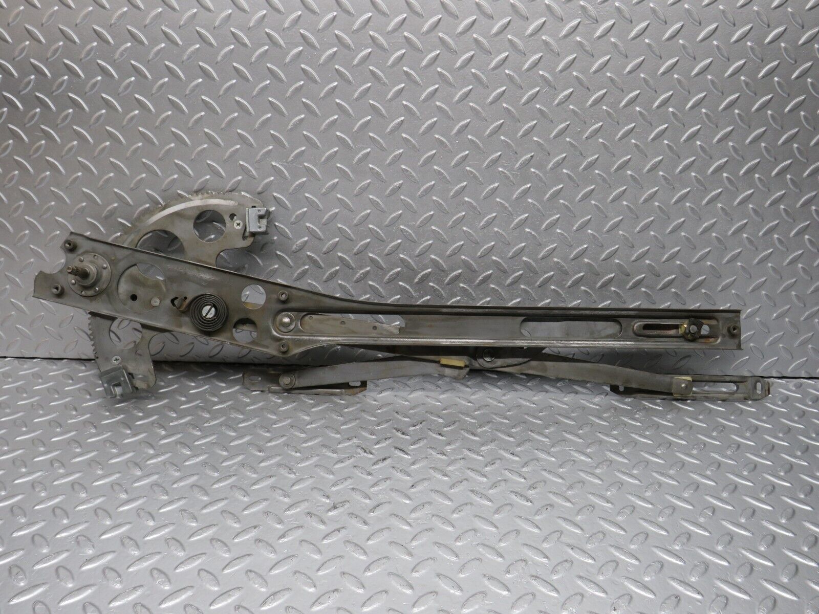 40118 Mercedes-Benz R107 350SL Front Right Manual Window Regulator 1077250602