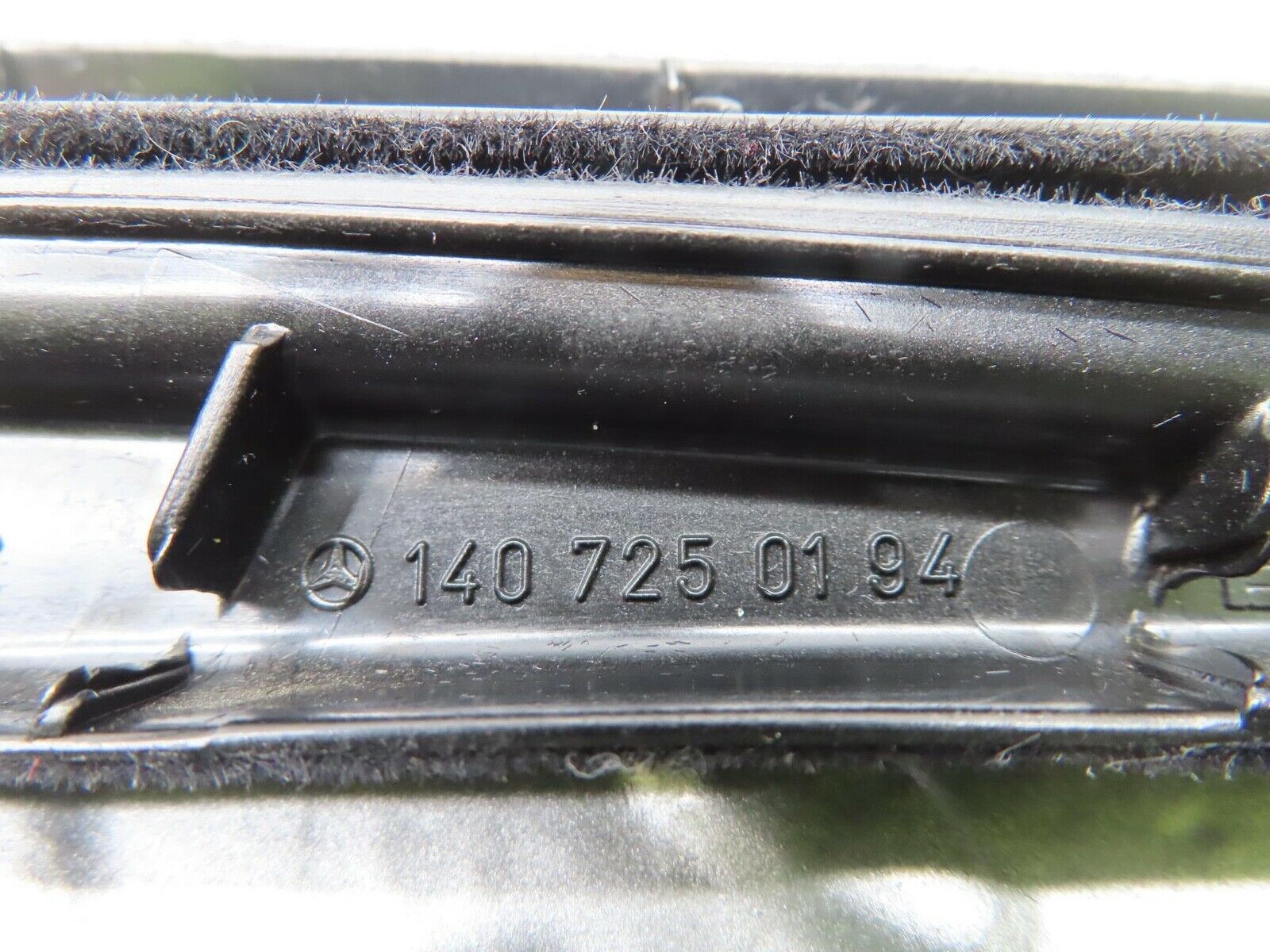 14888 Mercedes-Benz W140 S320 Front Door Window Trim Pair 1407250194