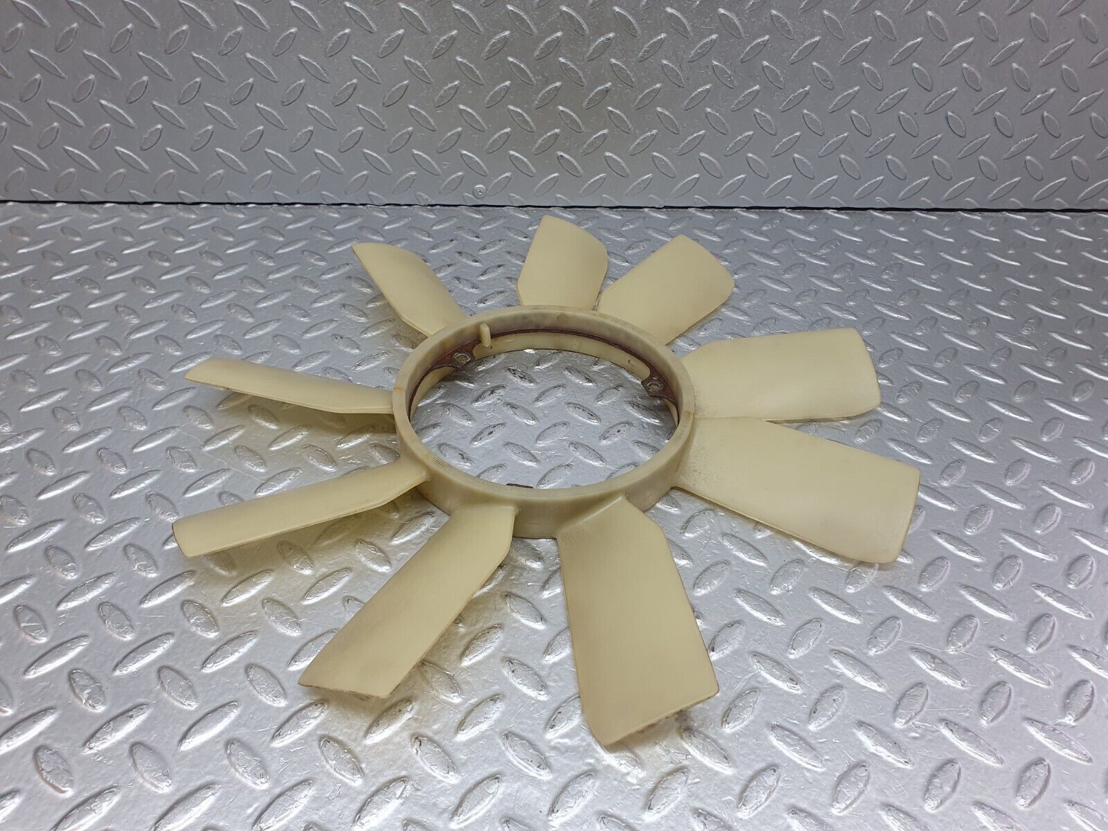 41092 Mercedes-Benz W126 300SE Engine Cooling Fan 1032000423