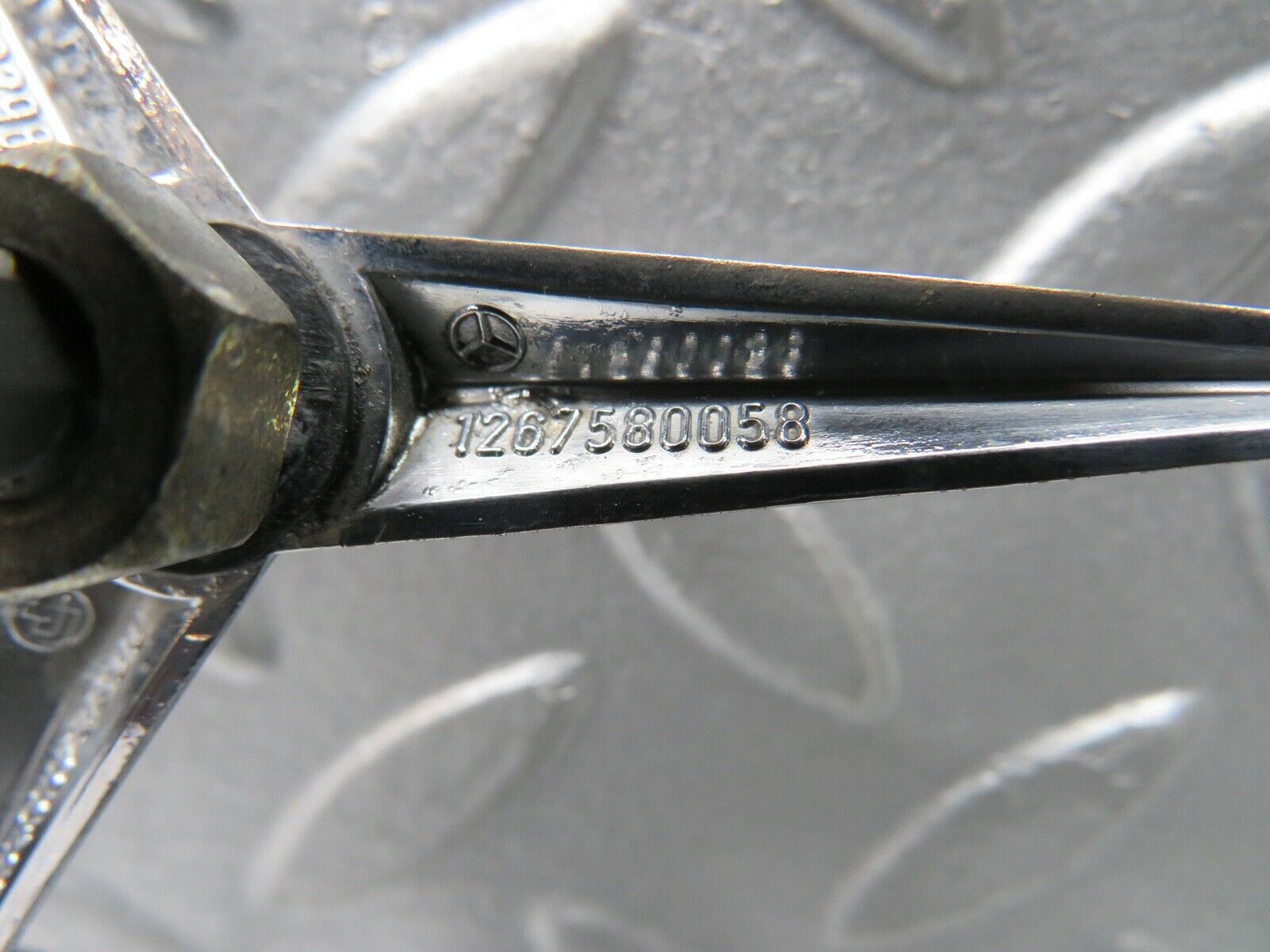 21858 Mercedes-Benz W123 Trunk Boot Lid Emblem  1267580058