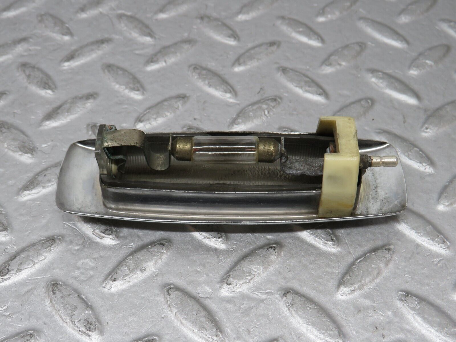 35706 Mercedes-Benz W108 Rear Interior Dome Light