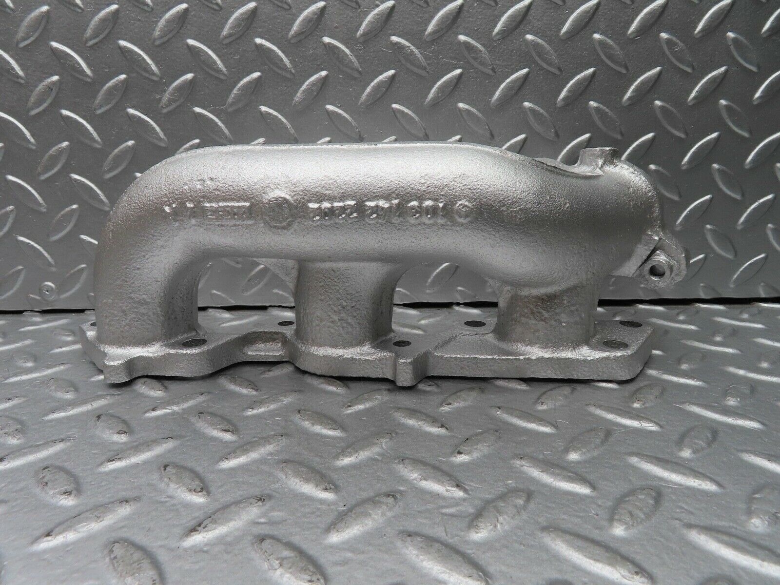 20157 Mercedes-Benz R129 300SL Coupe Exhaust Manifold Cylinder 4-6 1031422202