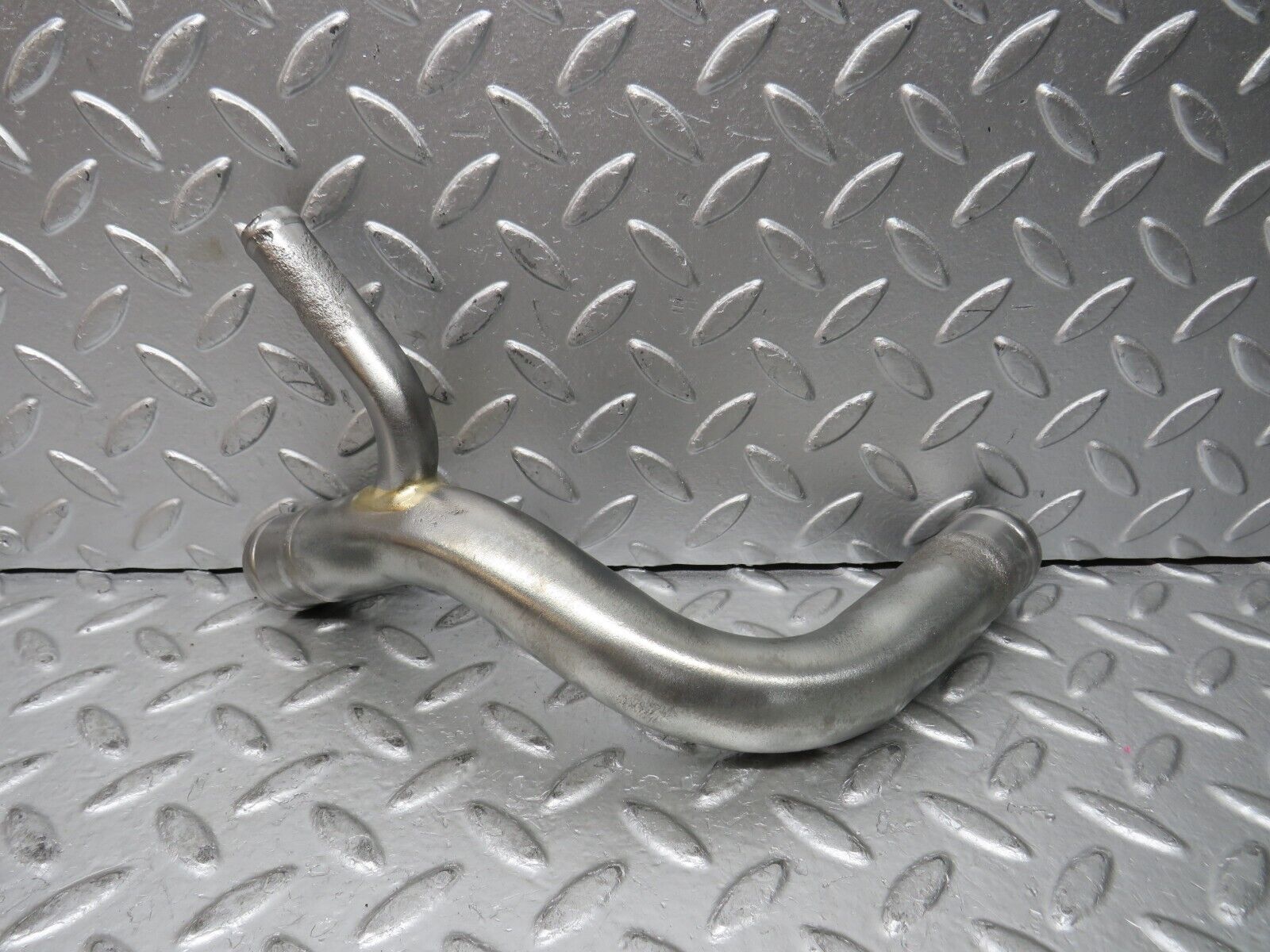 27989 Mercedes-Benz W123 280E Cooling Hose Pipe