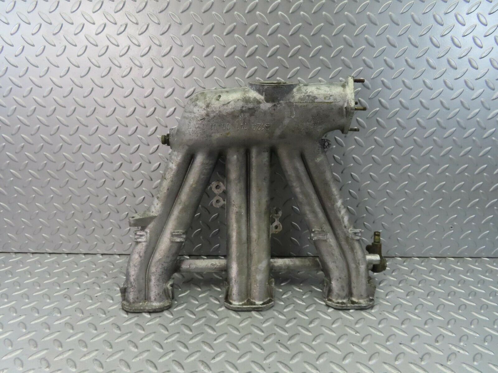 8675 Mercedes-Benz W108 Intake Manifold 1291410001