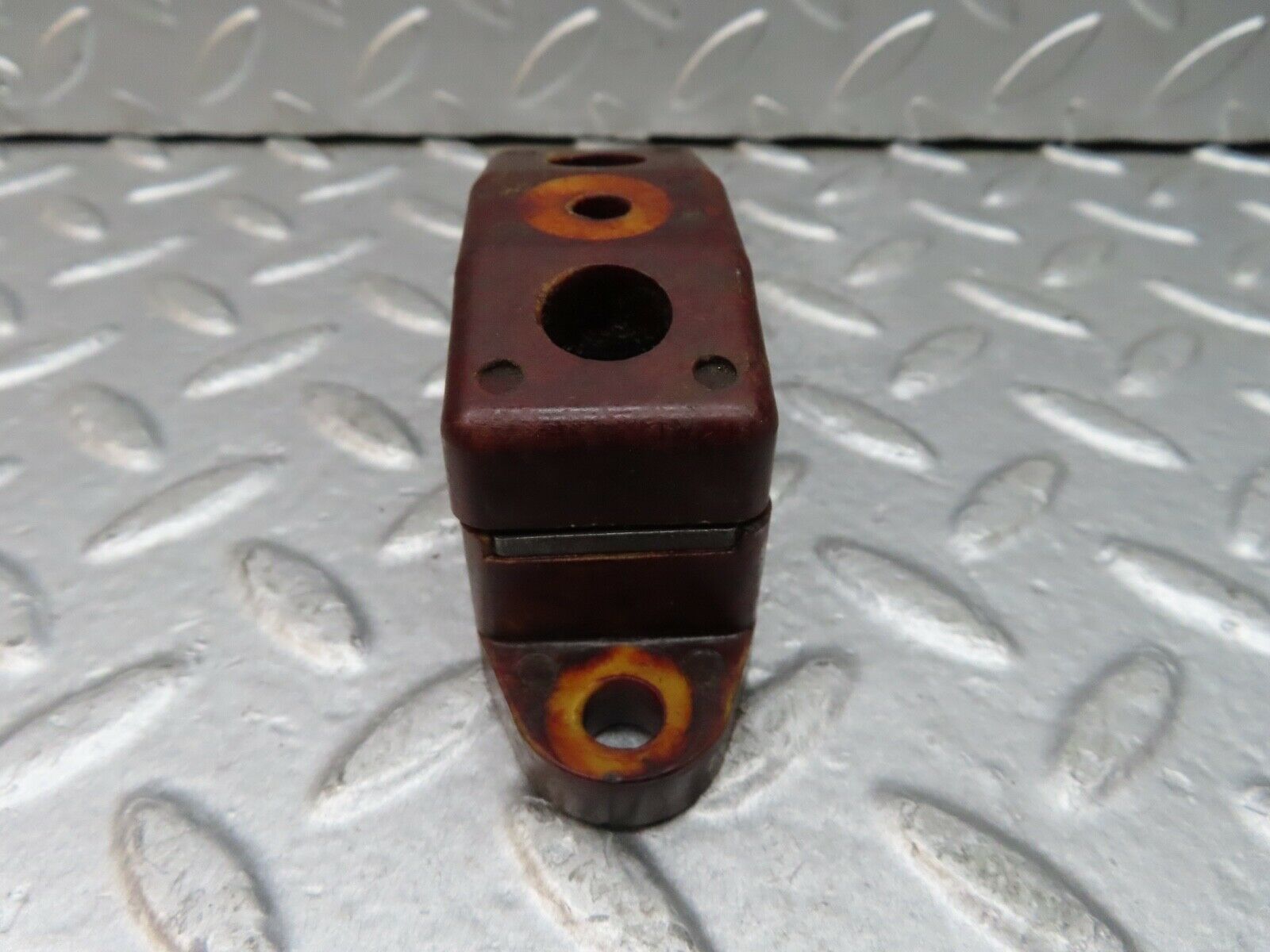 18264 Mercedes-Benz W111 220SE Coupe Fuel Injector Bracket