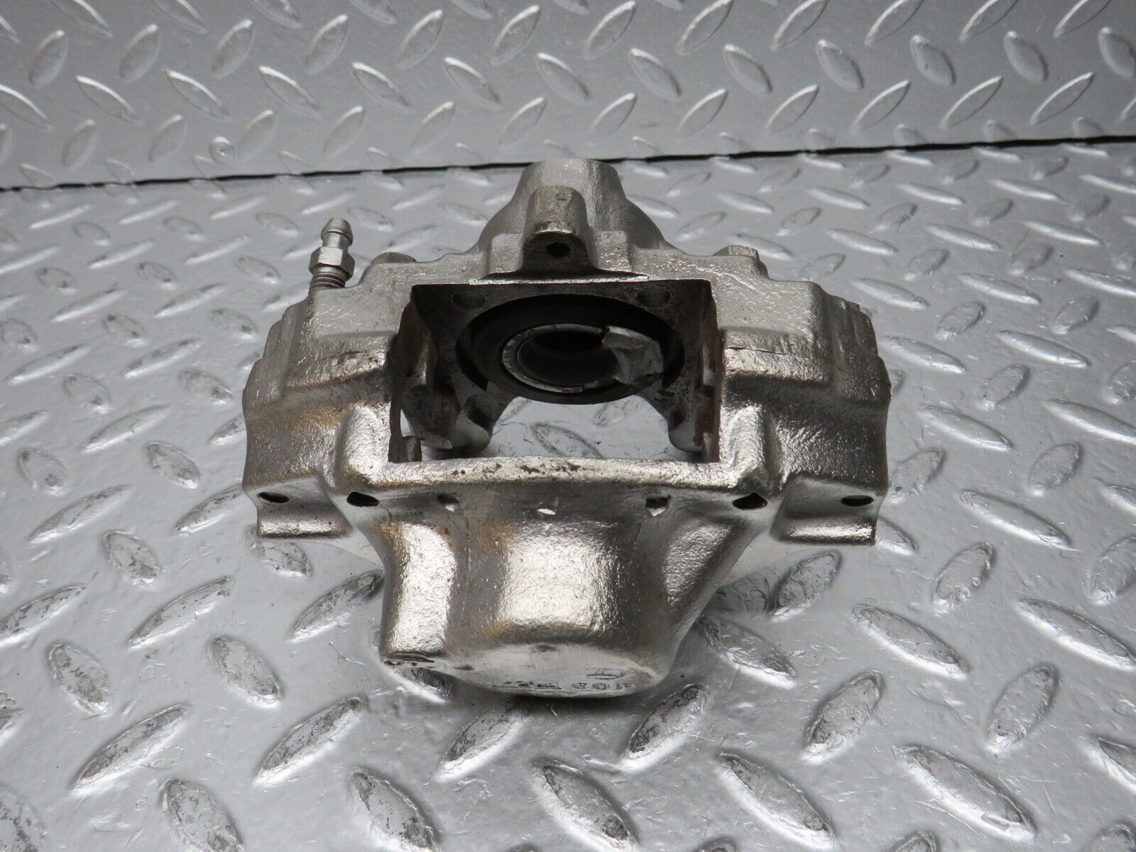 31509 Mercedes-Benz S124 220TE Wagon Rear Left Brake Caliper Ate 50P