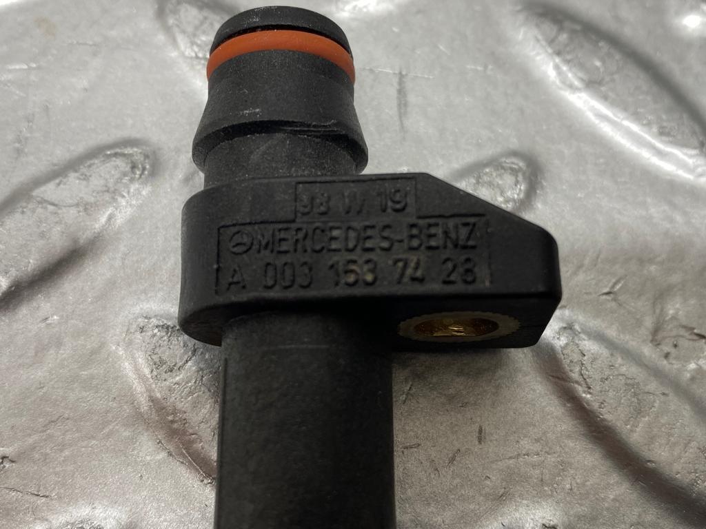 24897 Mercedes-Benz W140 S320 Crankshaft Position Sensor Bosch 0281002124
