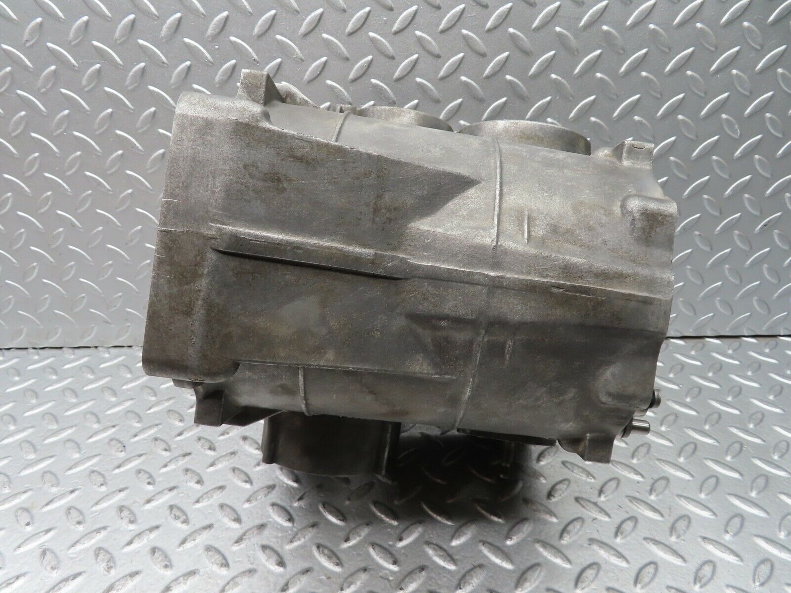 19773 Mercedes-Benz W123 722.122 Automatic Gearbox Housing 1162710301