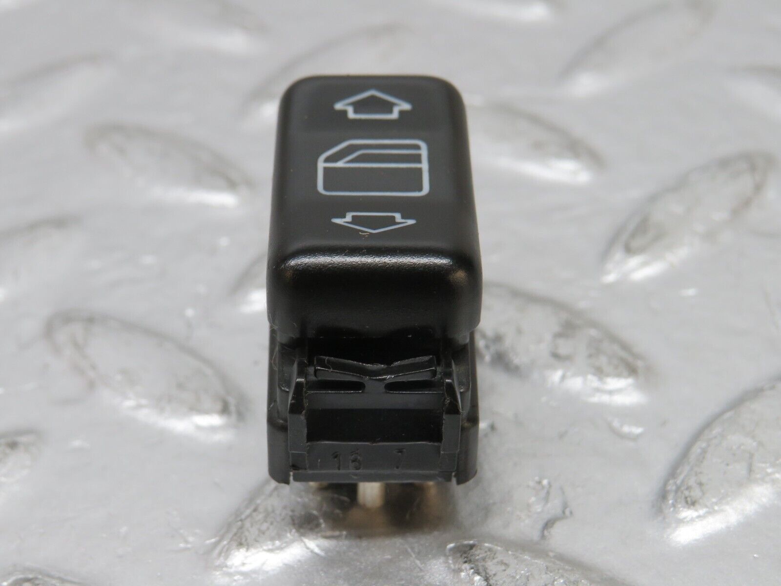 32471 Mercedes-Benz S124 300TE Wagon Electric Window Switch Left 1248204810