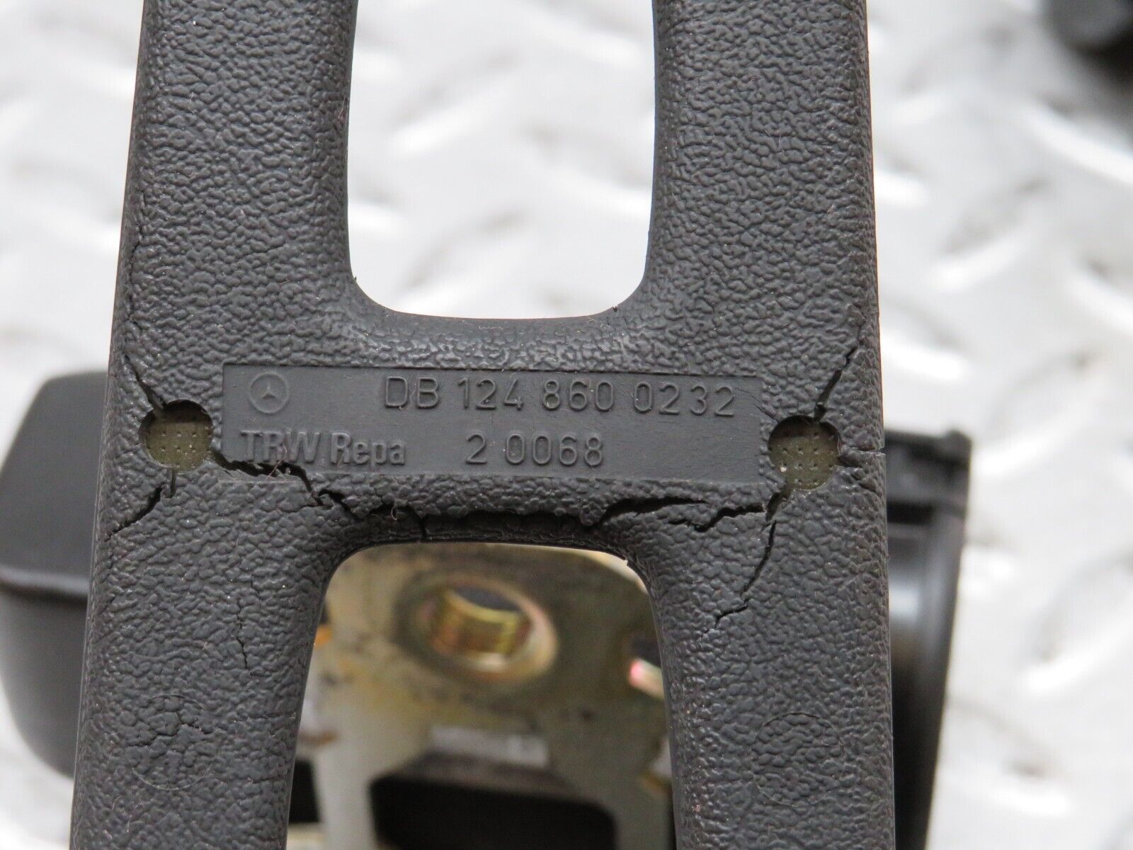 27821 Mercedes-Benz S124 300TE Third Row Seat Belt Set With Buckles