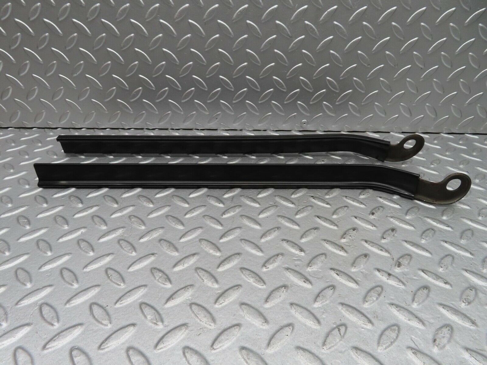 14424 Mercedes-Benz W116 350SE Seat Belt Runner Left Right