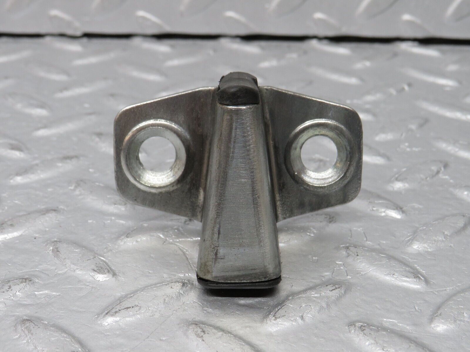 38860 Mercedes-Benz W201 190E 2.6L Door Lock Latch