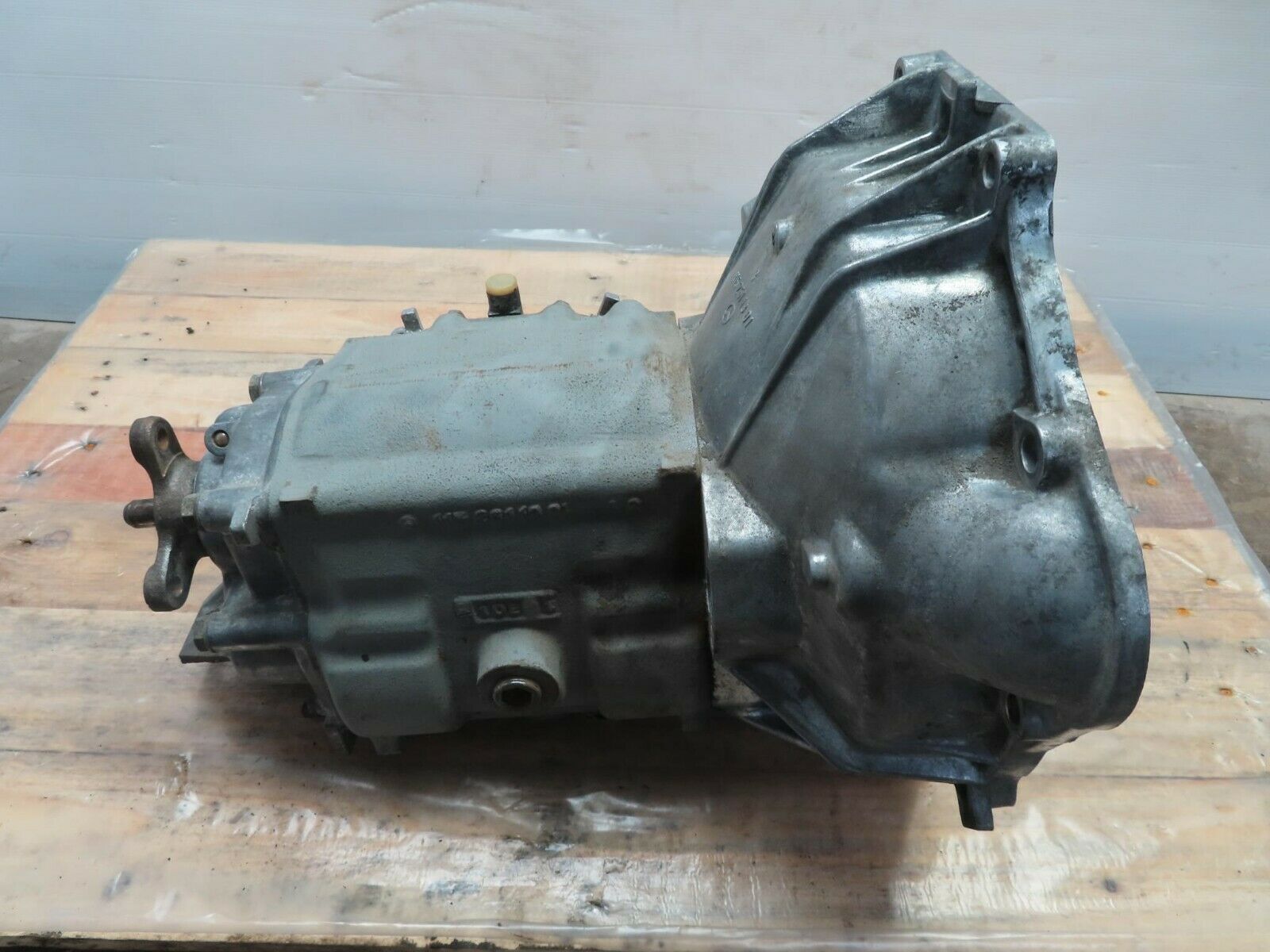 8631 Mercedes-Benz W115 220D Manual Gearbox 1152511301