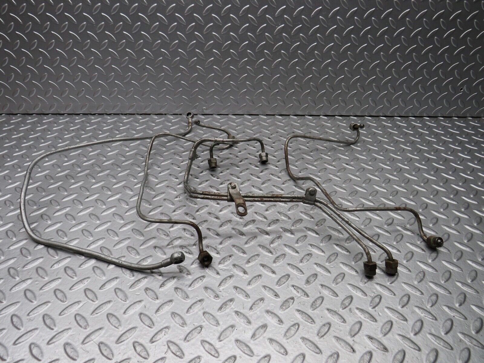 27828 Mercedes-Benz S124 300TE Wagon Fuel Pipe Hose Set 6050701432