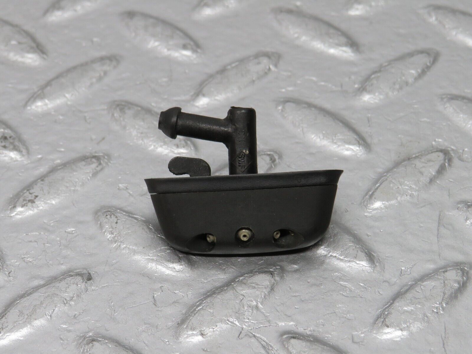 31405 Mercedes-Benz S124 220TE Wagon Tailgate Windscreen Washer Nozzle