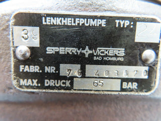 W123 power steering pump vickers type used OEM