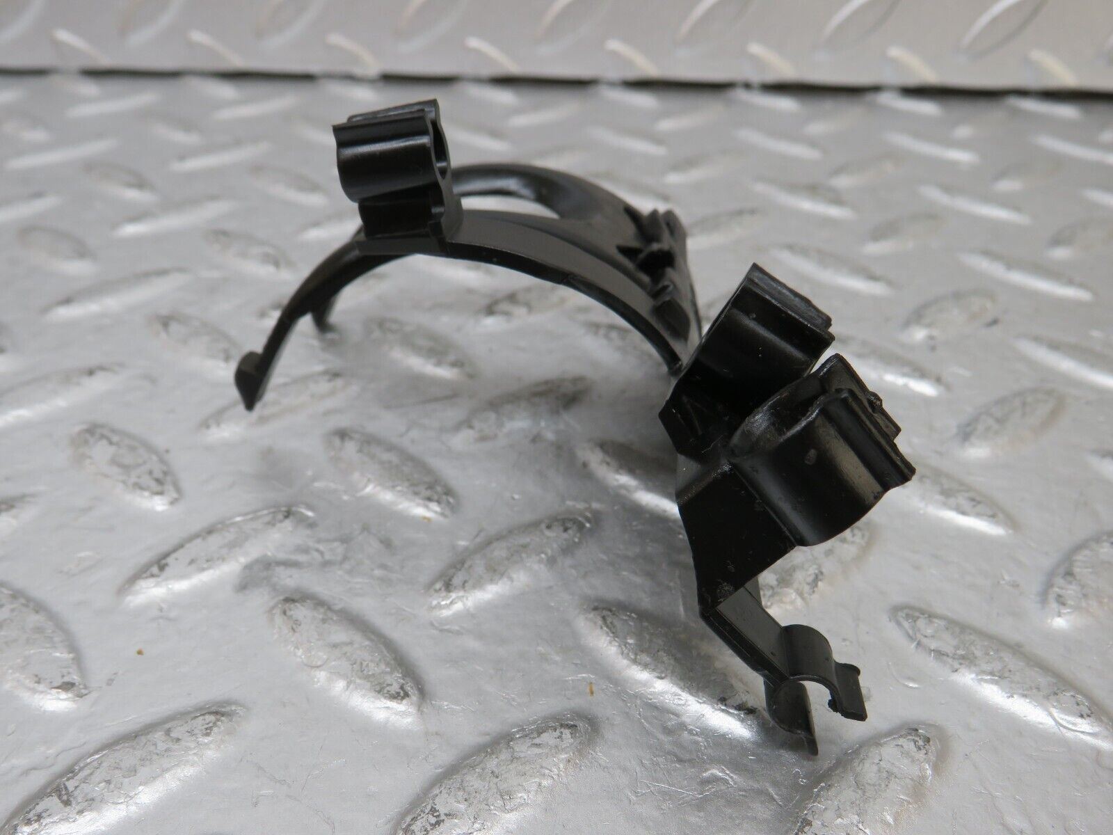 25838 Mercedes-Benz W124 280E Brake Cable Wire Bracket 1245461743