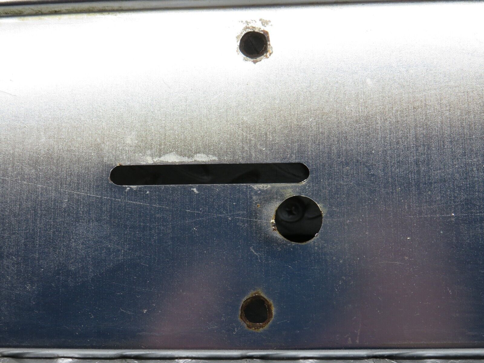 38162 Mercedes-Benz A124 320E Cabriolet Rear number Plate Holder