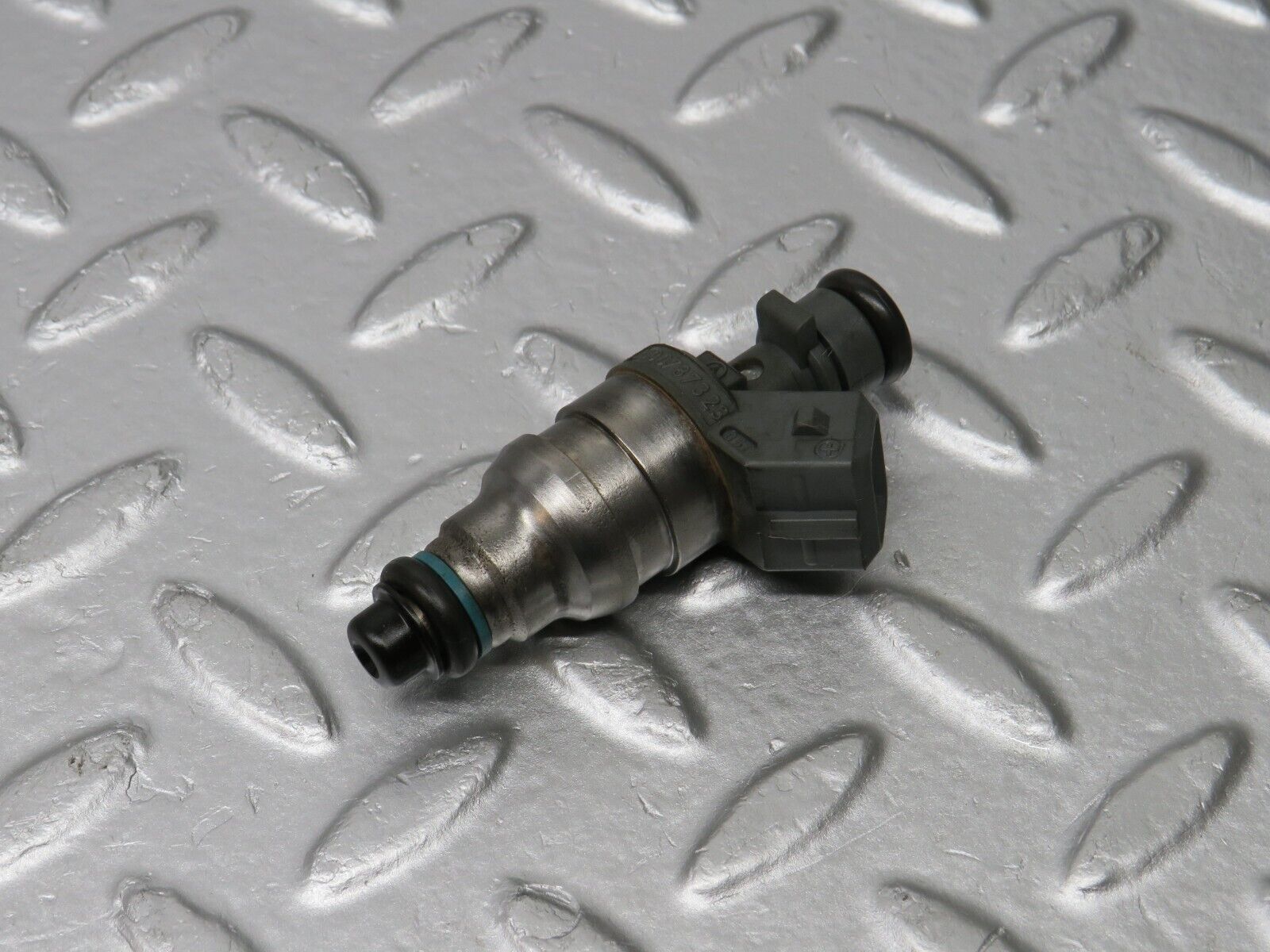 39421 Mercedes-Benz R129 320SL Coupe Fuel Injector Bosch 0000787323 0280155209