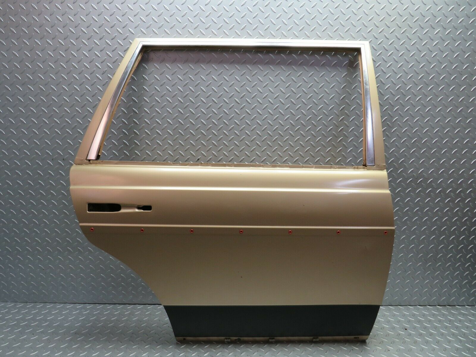 22106 Mercedes-Benz S123 280TE Wagon Rear Right Door