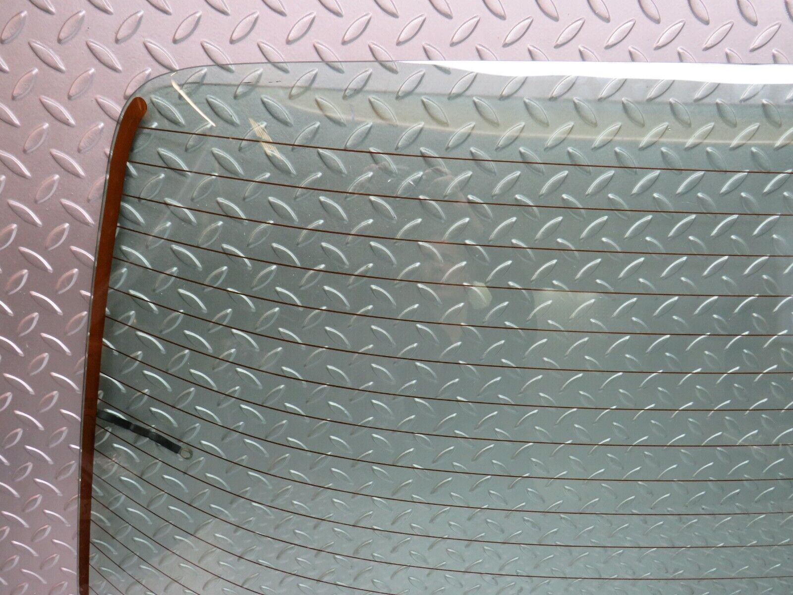 28593 Mercedes-Benz W123 230E Rear Heated Windscreen Glass