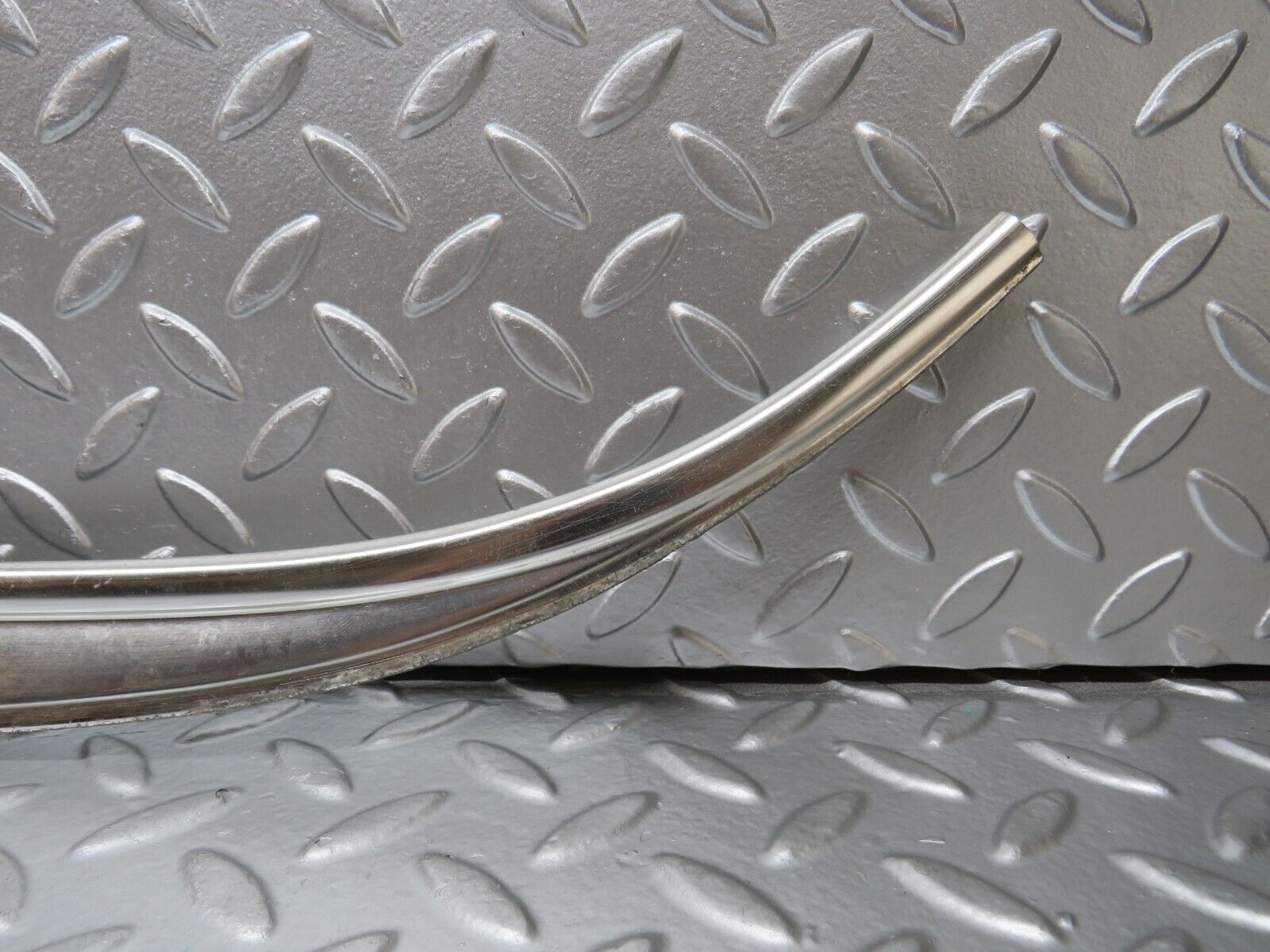 25589 Mercedes-Benz W123 200 C Pillar Exterior Chrome Trim Left Side