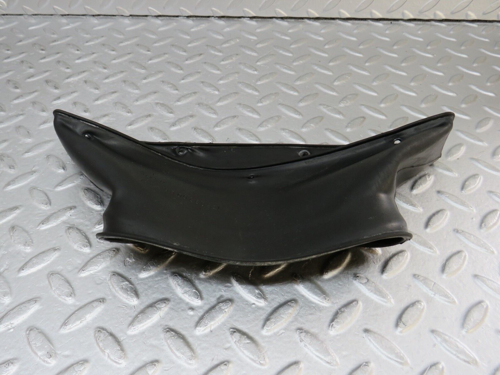 36158 Mercedes-Benz W126 420SE Heating Duct Rubber 1268320088