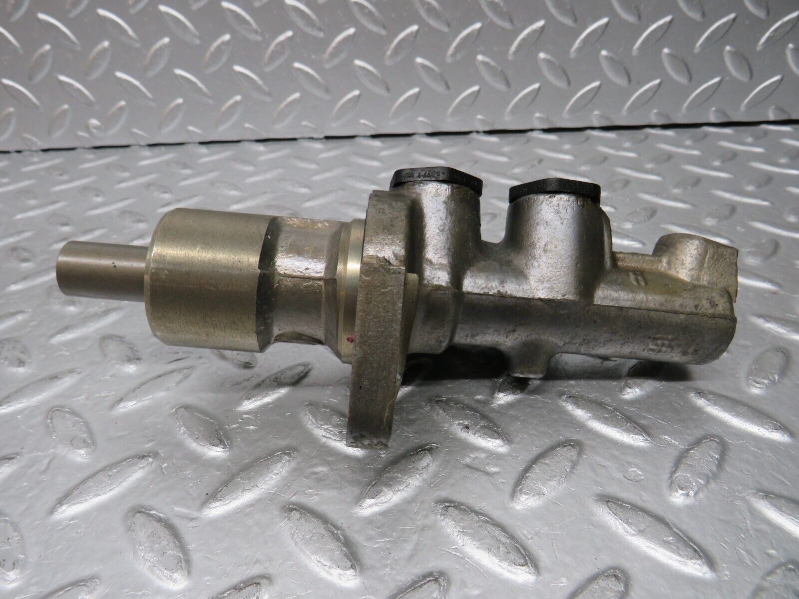 29411 Mercedes-Benz W124 230E Brake Master Cylinder Ate