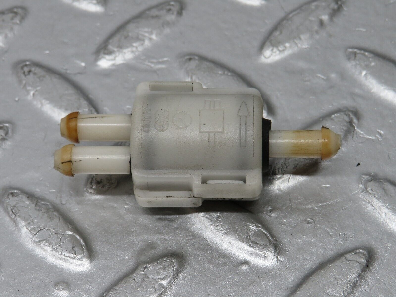 33481 Mercedes-Benz W202 C180 Windscreen Washer Valve