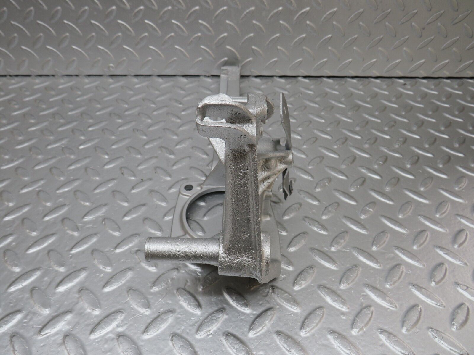 34605 Mercedes-Benz C126 380SEC Coupe Brake Pedal Bracket 1262901819