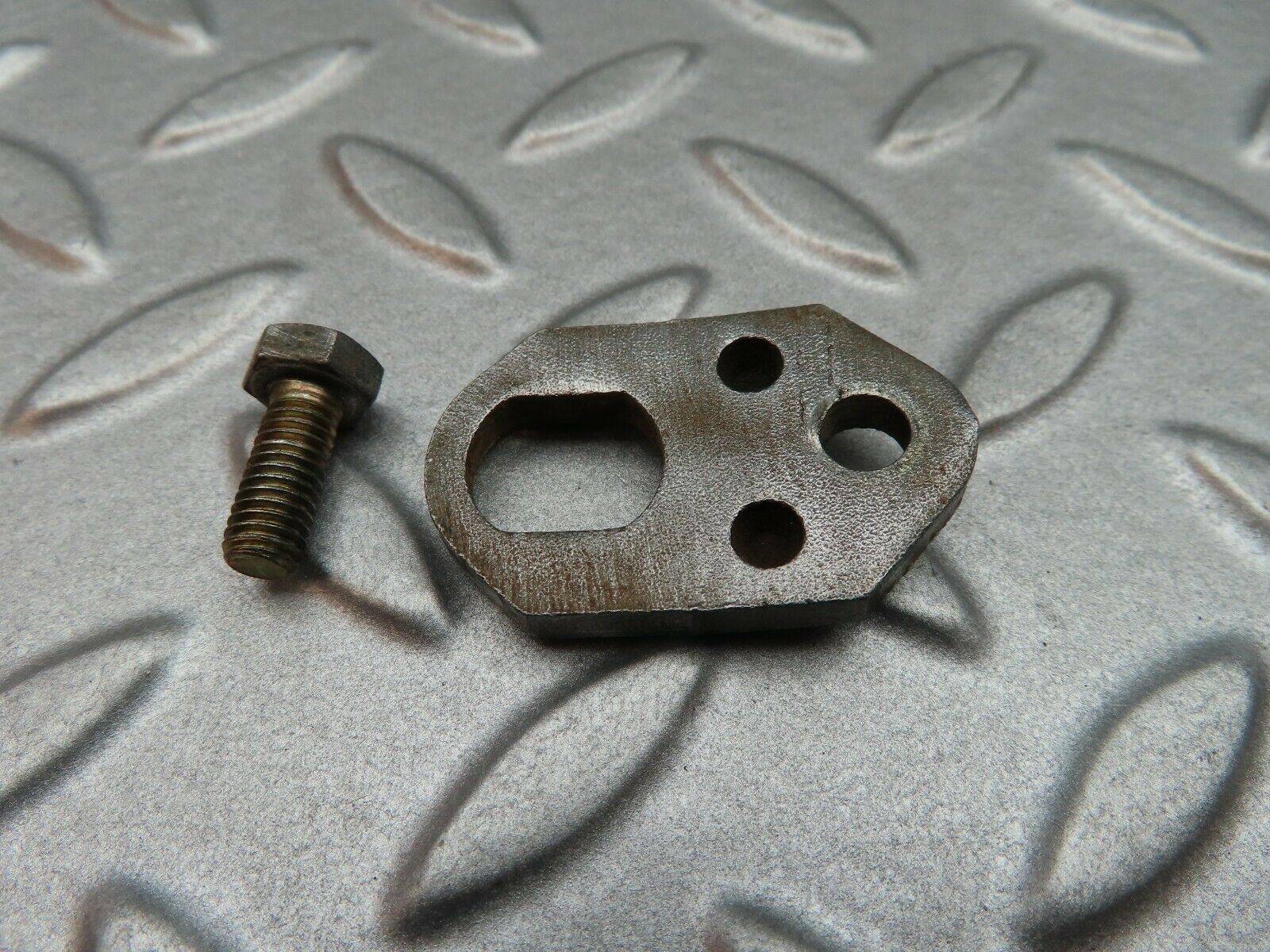 5124 Mercedes-Benz R107 350SL Coupe Fuel Injector Bracket
