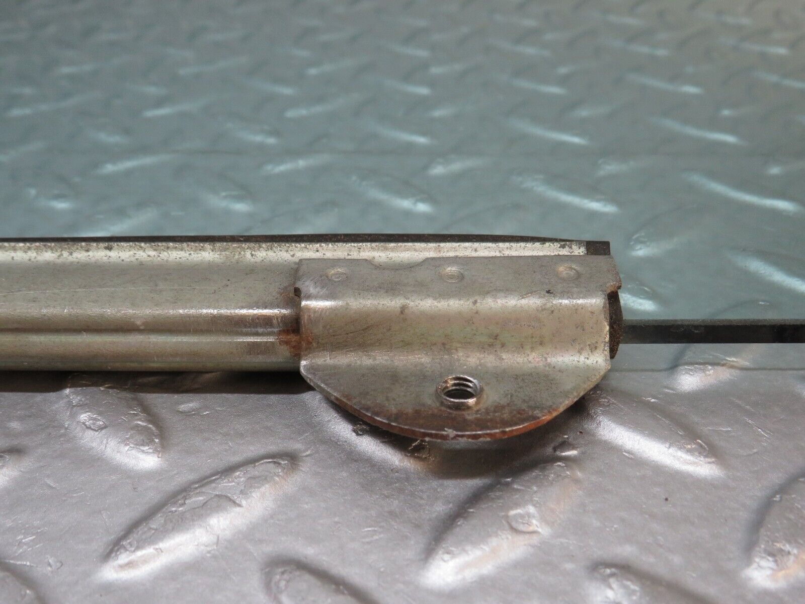 37513 Mercedes-Benz W109 300SEL Rear Left Door Window Glass