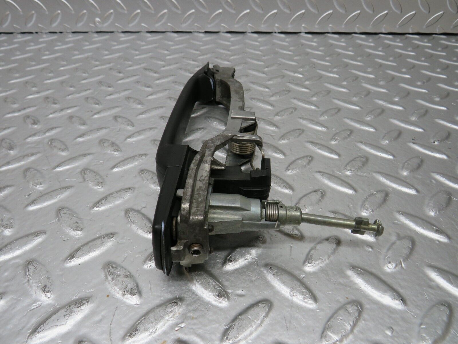 25207 Mercedes-Benz W201 190D Exterior Door Handle Front Right No Key