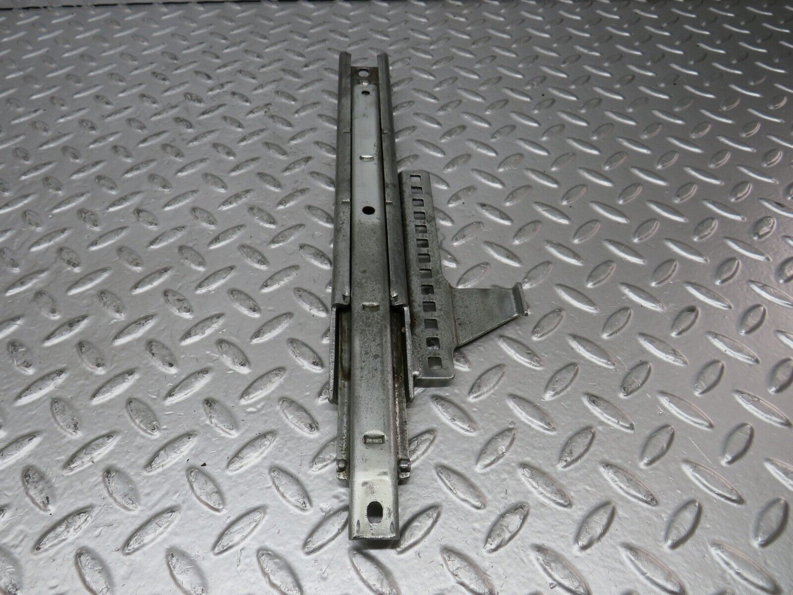 26349 Mercedes-Benz W116 450SE Front Right Seat Rail Pair