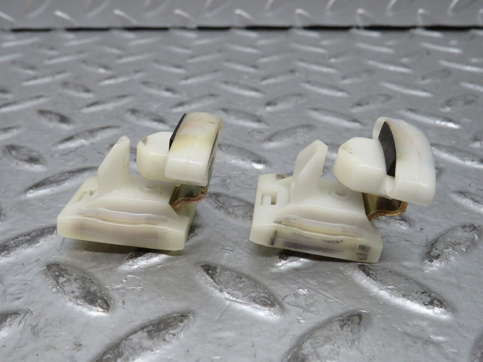 27798 Mercedes-Benz S124 300TE Wagon Power Window Regulator Accessories