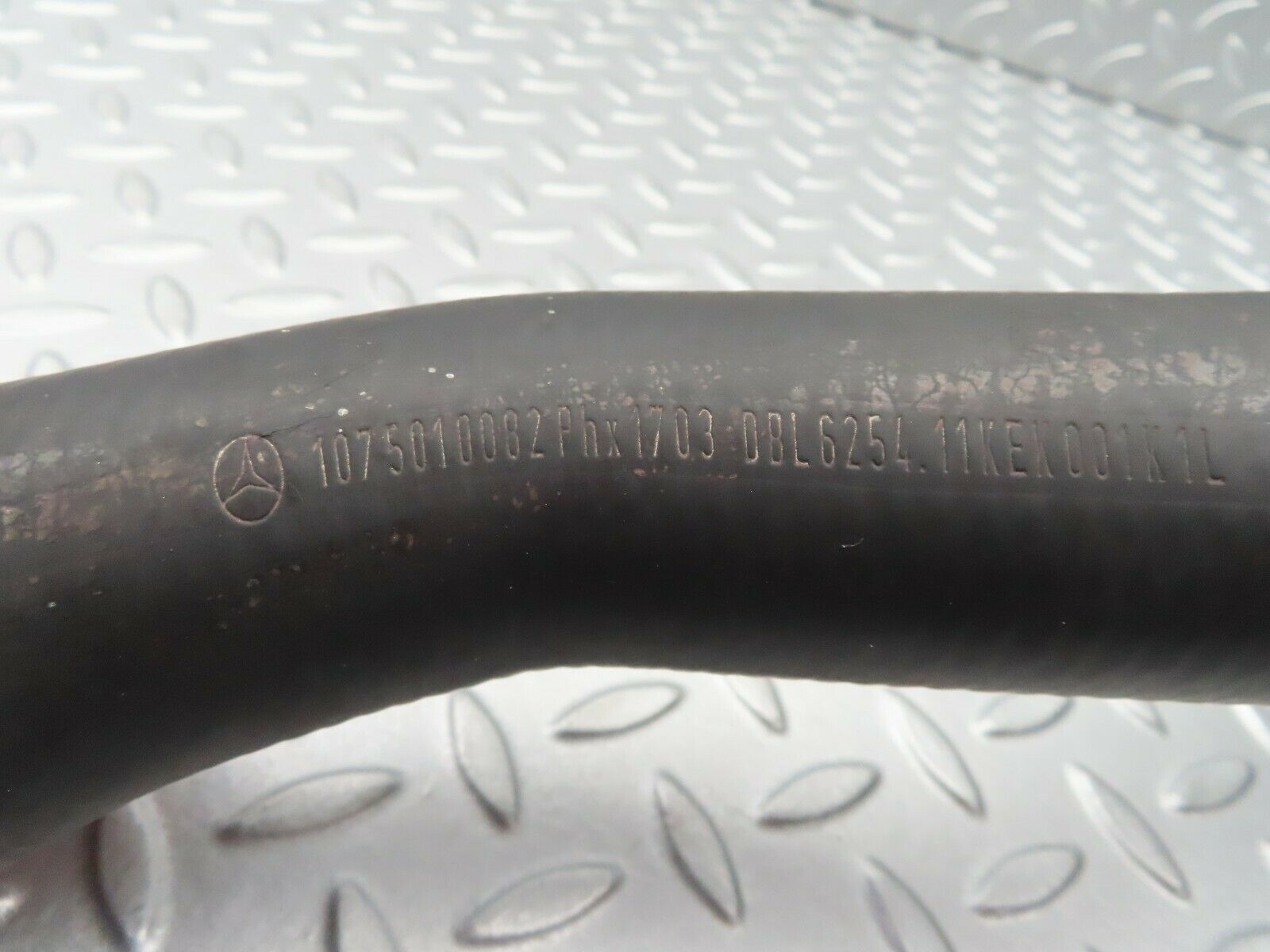 5172 Mercedes-Benz R107 350SL Coupe Bottom Radiator Hose 1075010082