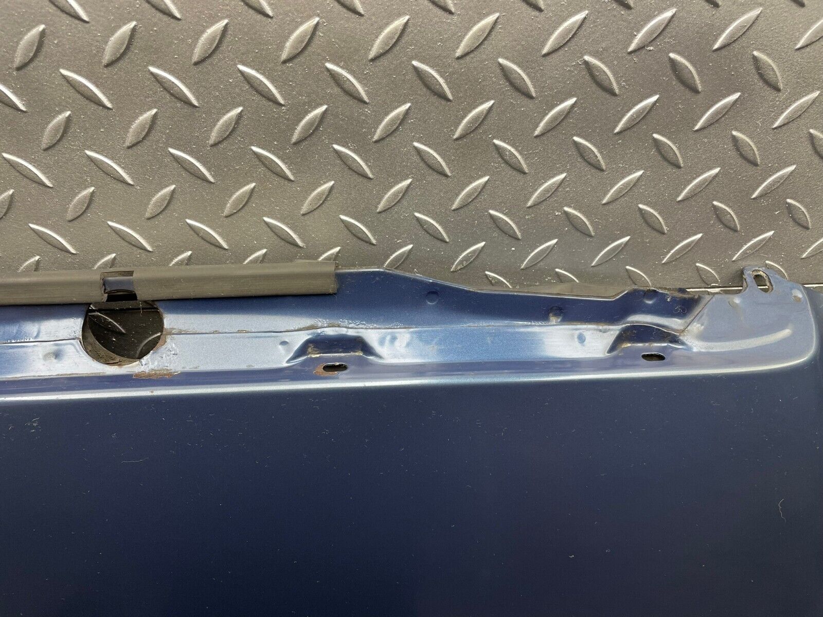 31421 Mercedes-Benz S124 220TE Wagon Bonnet