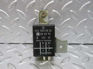 32392 Mercedes-Benz S124 300TE Wagon Instrument Cluster Light Relay 0045450832