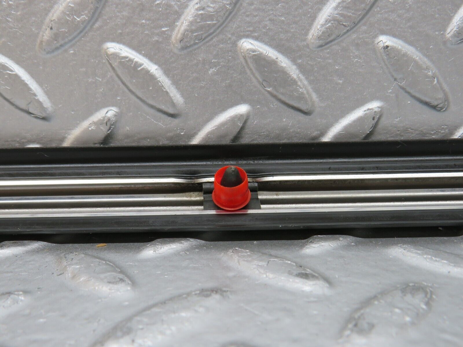 0067 Mercedes-Benz W116 350SE Front Right Wing Lower Trim