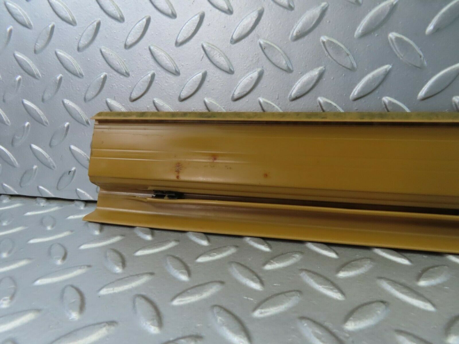 10689 Mercedes-Benz W123 230E Front Right Door Sill