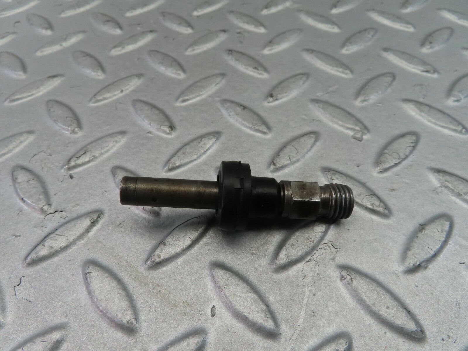 7788 Mercedes-Benz S123 230TE Wagon Fuel Injector Bosch 0437502010