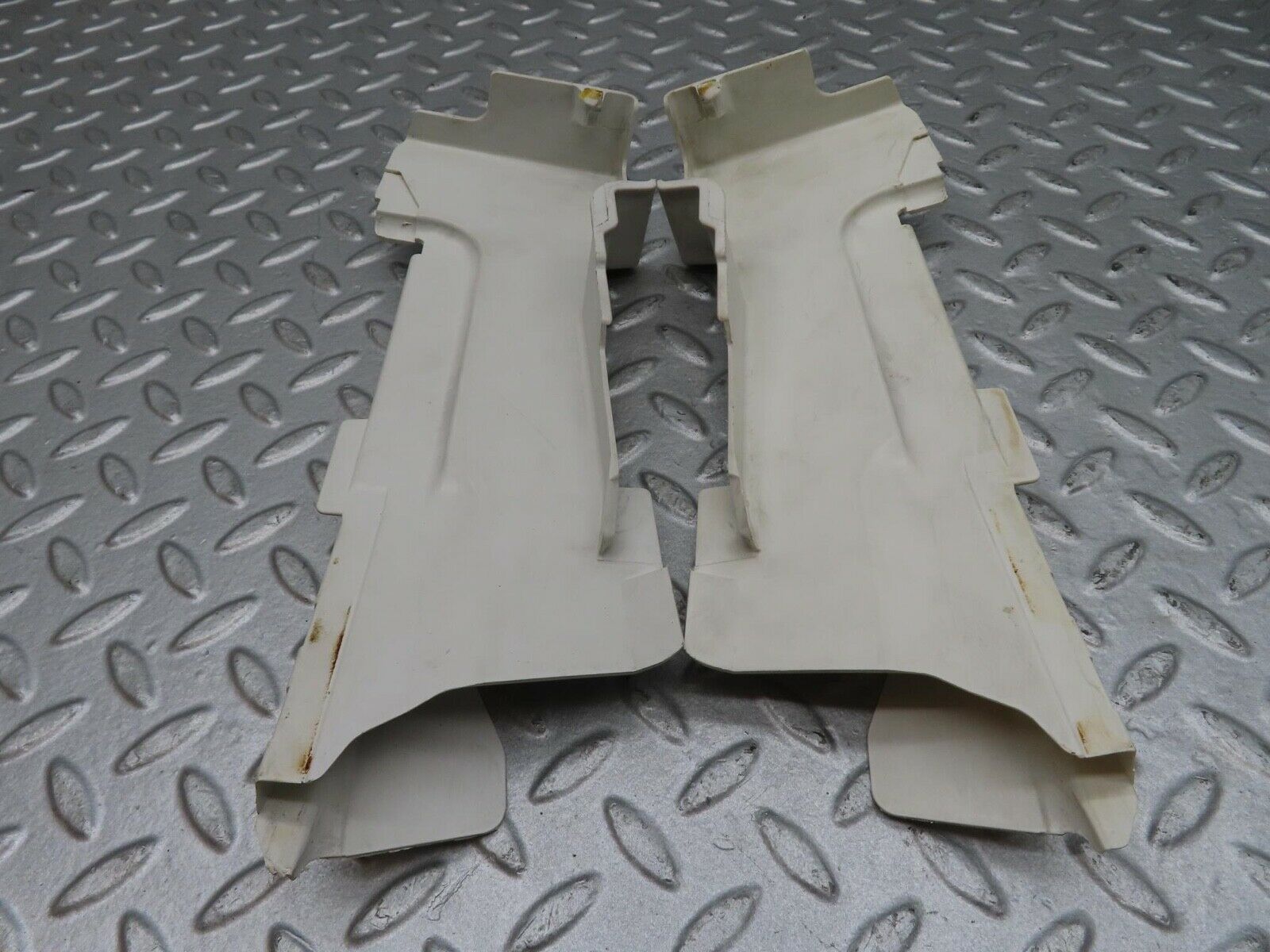 16220 Mercedes-Benz W124 260E Front Door Lock Cover Pair 1247231808 1247231708