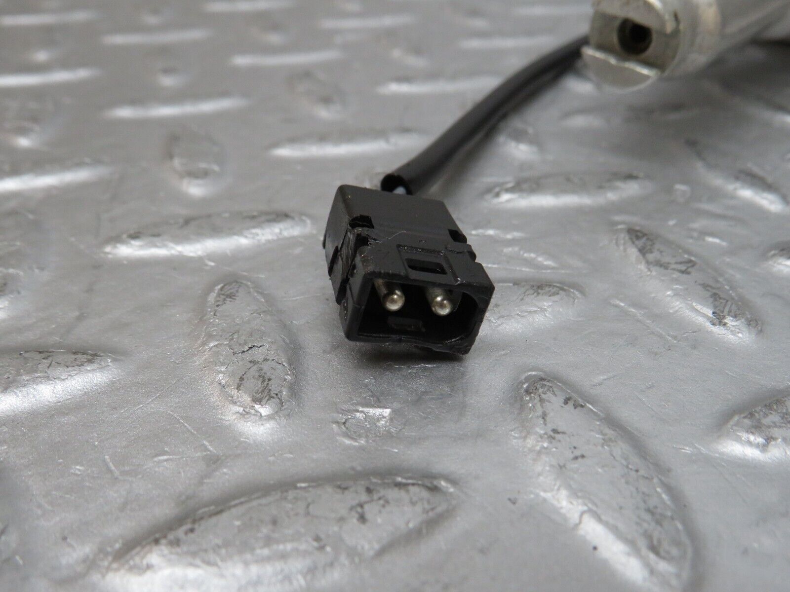 37820 Mercedes-Benz A124 320E Cabriolet Soft Top Cover Lock 1247700426 1298210951 1298001672