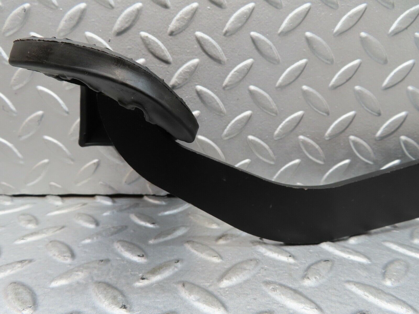 17250 Mercedes-Benz R129 300SL Coupe Brake Pedal With Rubber 1232910082