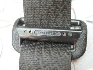 3904 Mercedes-Benz S123 200T Wagon Front Right Seat Belt 1238604286