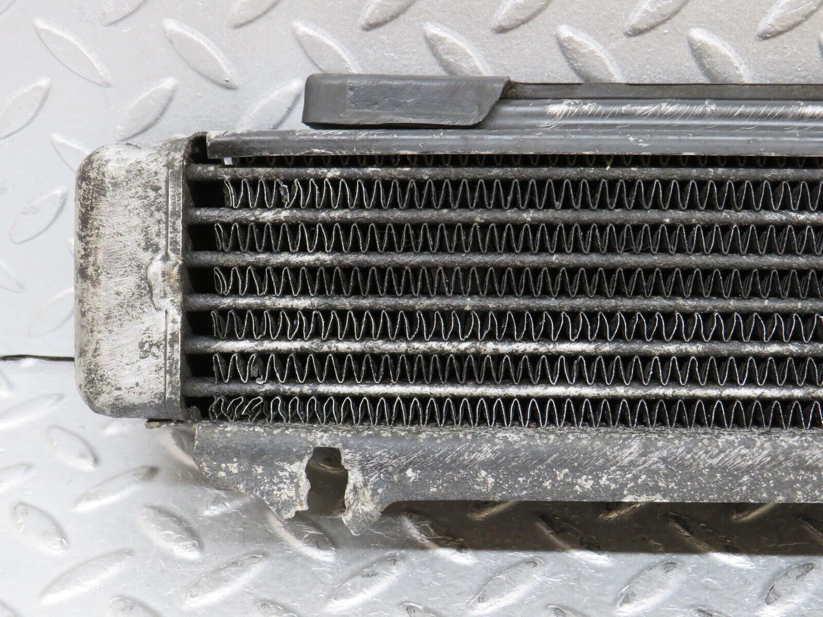 37406 Mercedes-Benz W109 300SEL Oil Cooler Radiator Behr 1161800065