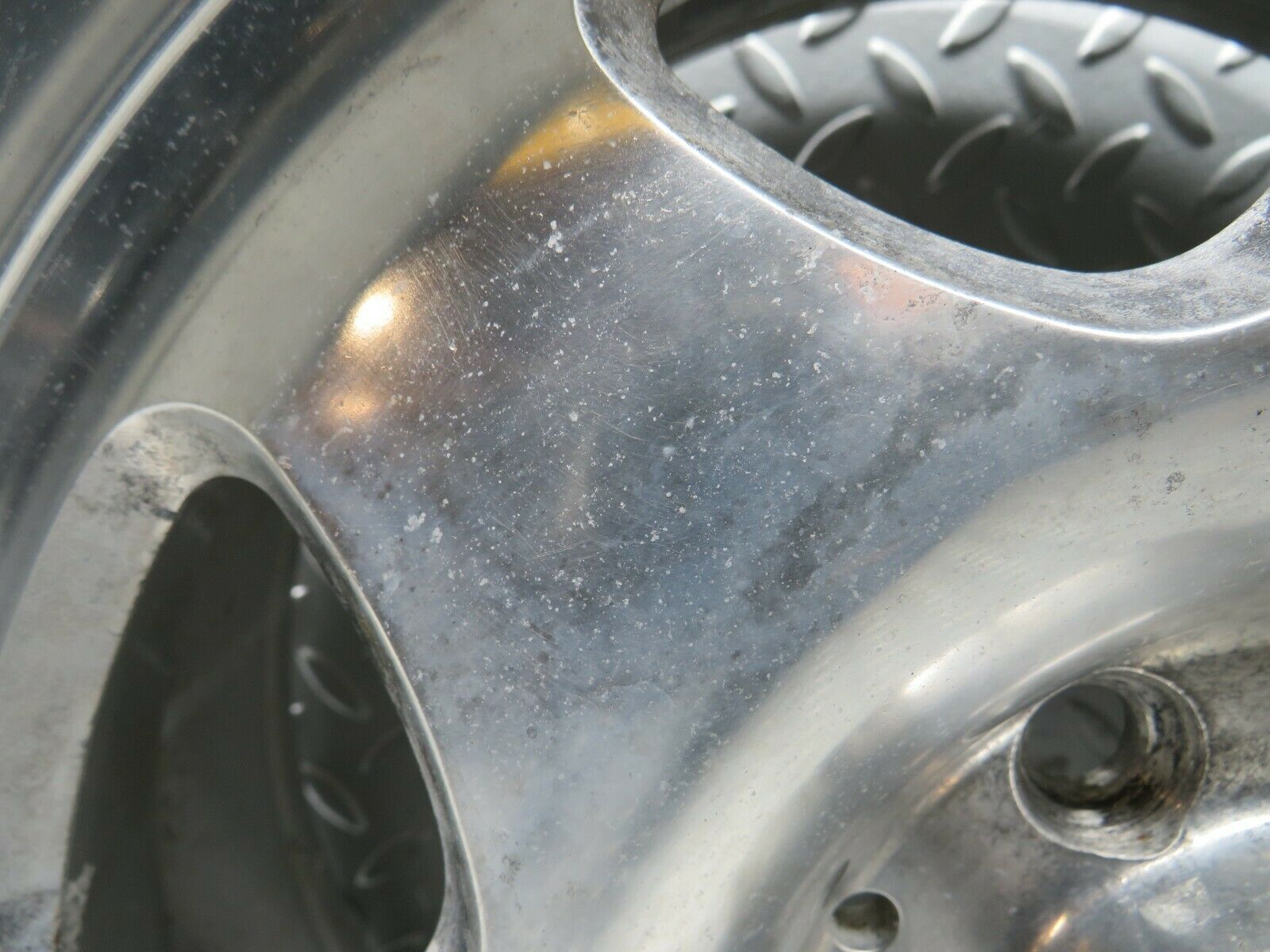 22844 Mercedes-Benz S123 280TE Alloy Wheel 7Jx15H2 ET37 1704010002