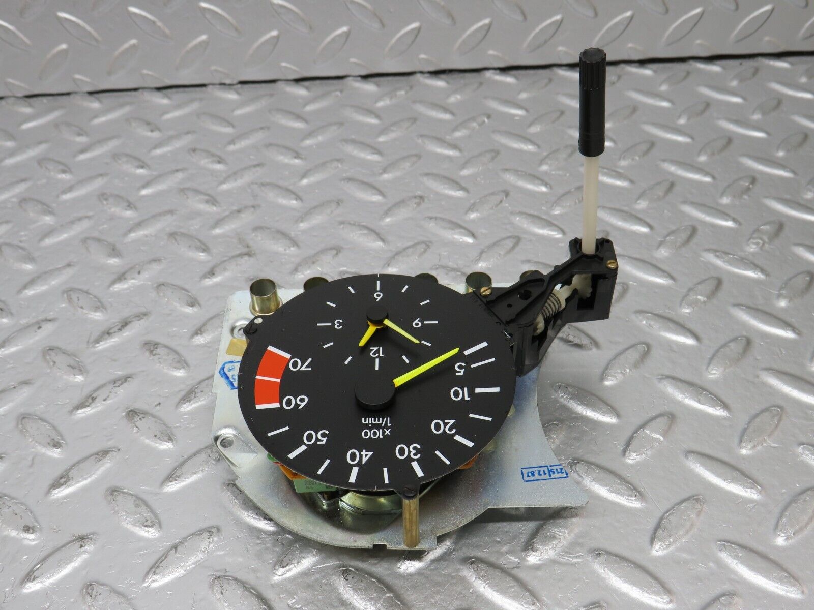 33737 Mercedes-Benz W201 190E 2.0L Instrument Cluster Tachometer Gauge 2015421116