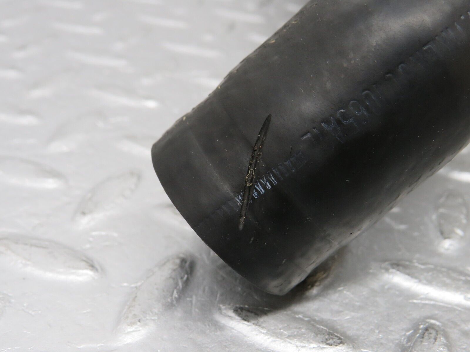 38569 Mercedes-Benz R129 280SL Coupe Radiator Lower Hose Pipe 1295012482