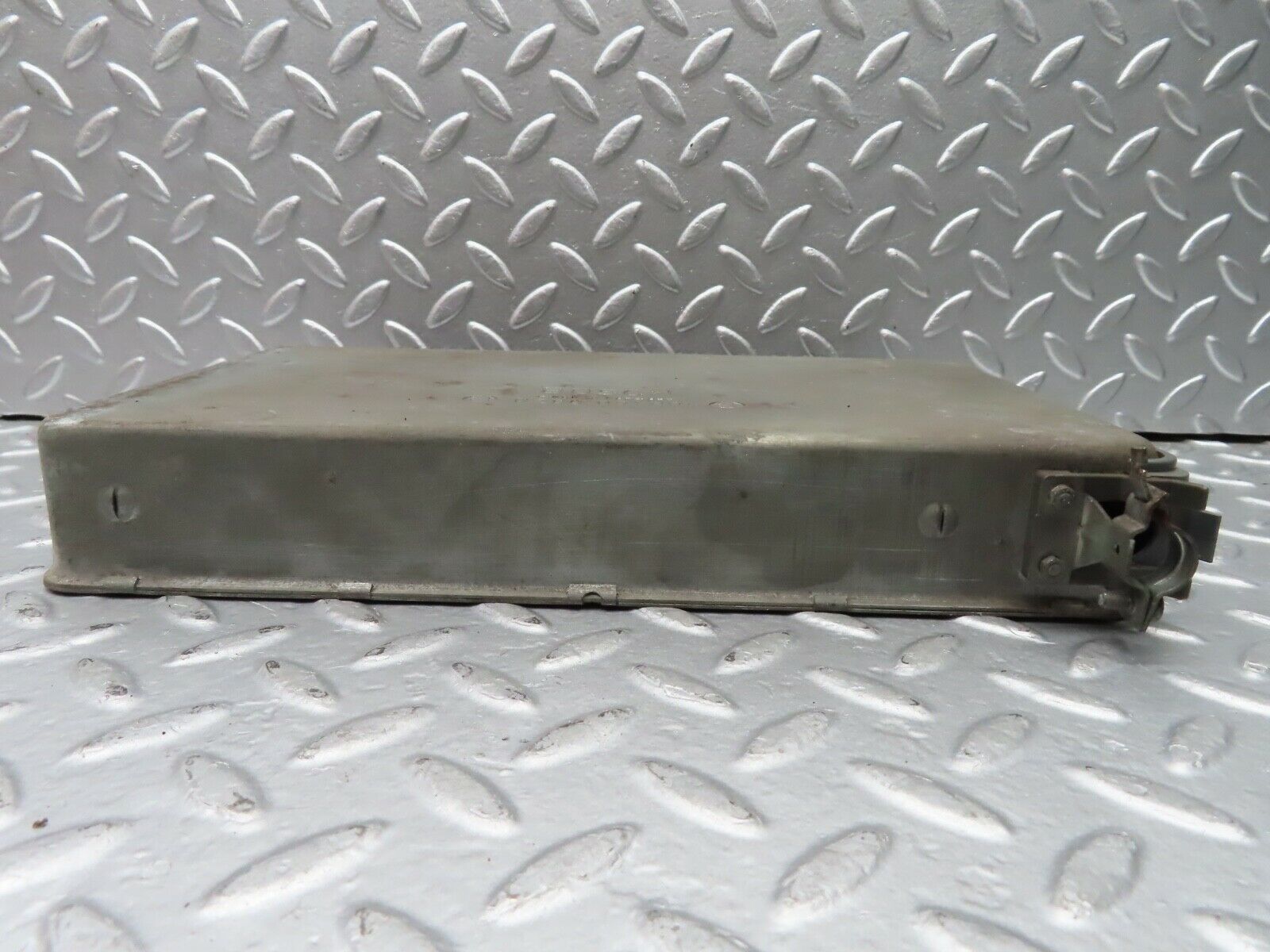 20923 Mercedes-Benz W114 250CE Coupe Engine Control Unit ECU Bosch 0280001004